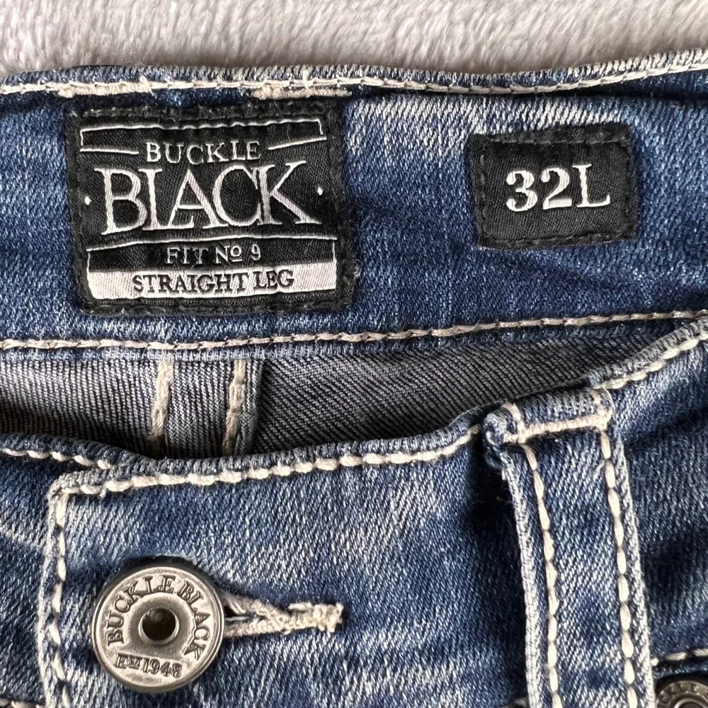 Buckle black fit